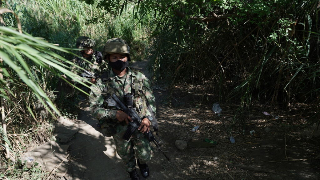 Miembros del ejército colombiano en operaciones en la frontera con Venezuela. 6 de octubre de 2021Nathalia Angarita / Reuters 