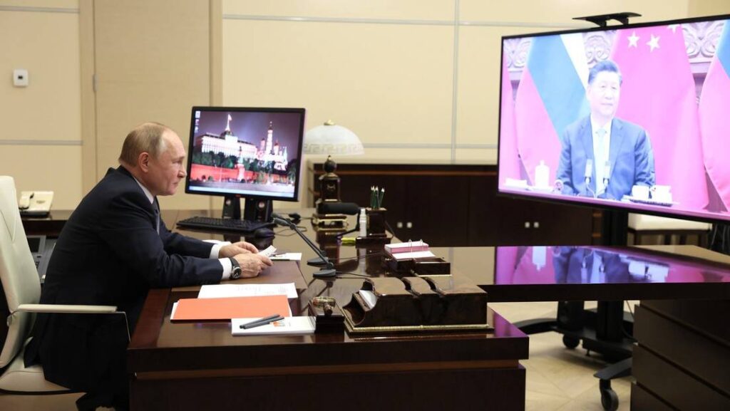 El presidente de Rusia, Vladímir Putin, y su homólogo chino, Xi Jinping, durante una reunión virtual, 15 de diciembre de 2021.Foto: kremlin.ru