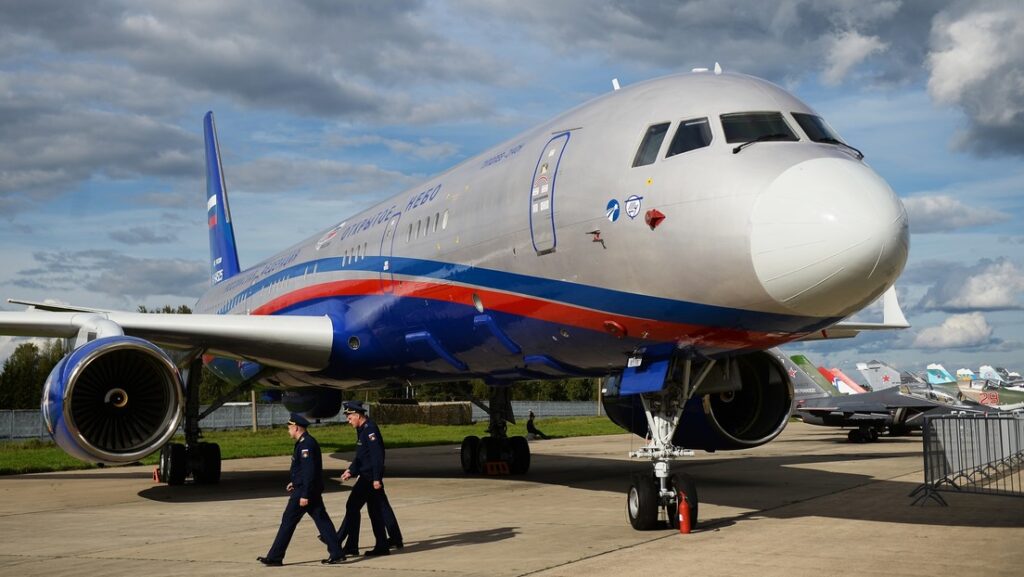 Un avión de observación aérea ruso Tu-214ONMaksim Blinov / Sputnik