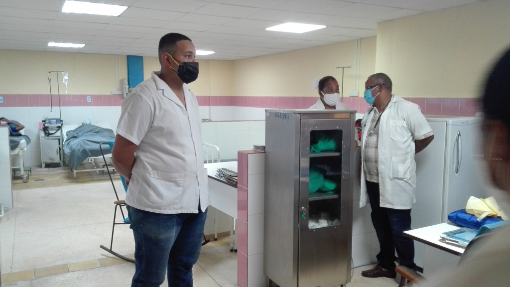 La Unidad de Cuidados Intensivos Emergentes (UCI-E) en el Hospital Clínico Quirúrgico Celia Sánchez Manduley se inauguró hoy en saludo al aniversario 63 del triunfo de la Revolución // Foto Marlene Herrera