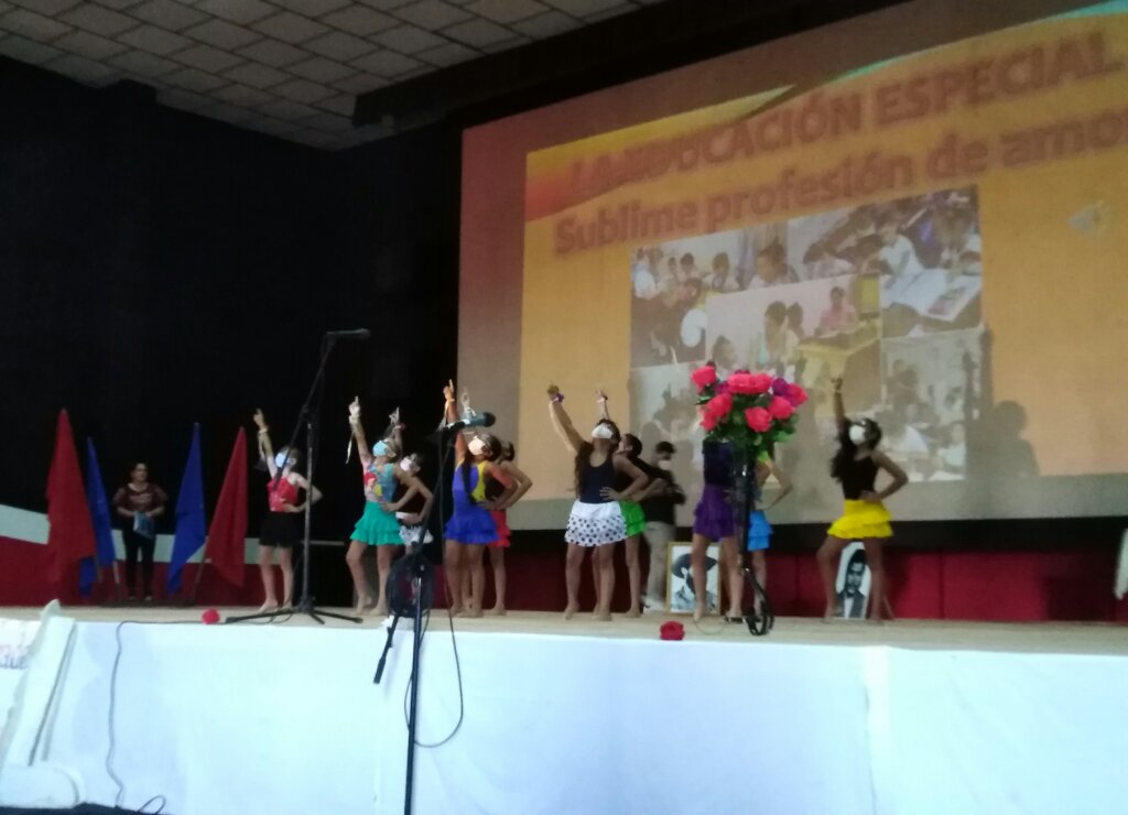 Los educadores de la enseñanza especial celebraron hoy su acto //Foto Eliexer Pelaez Pacheco 