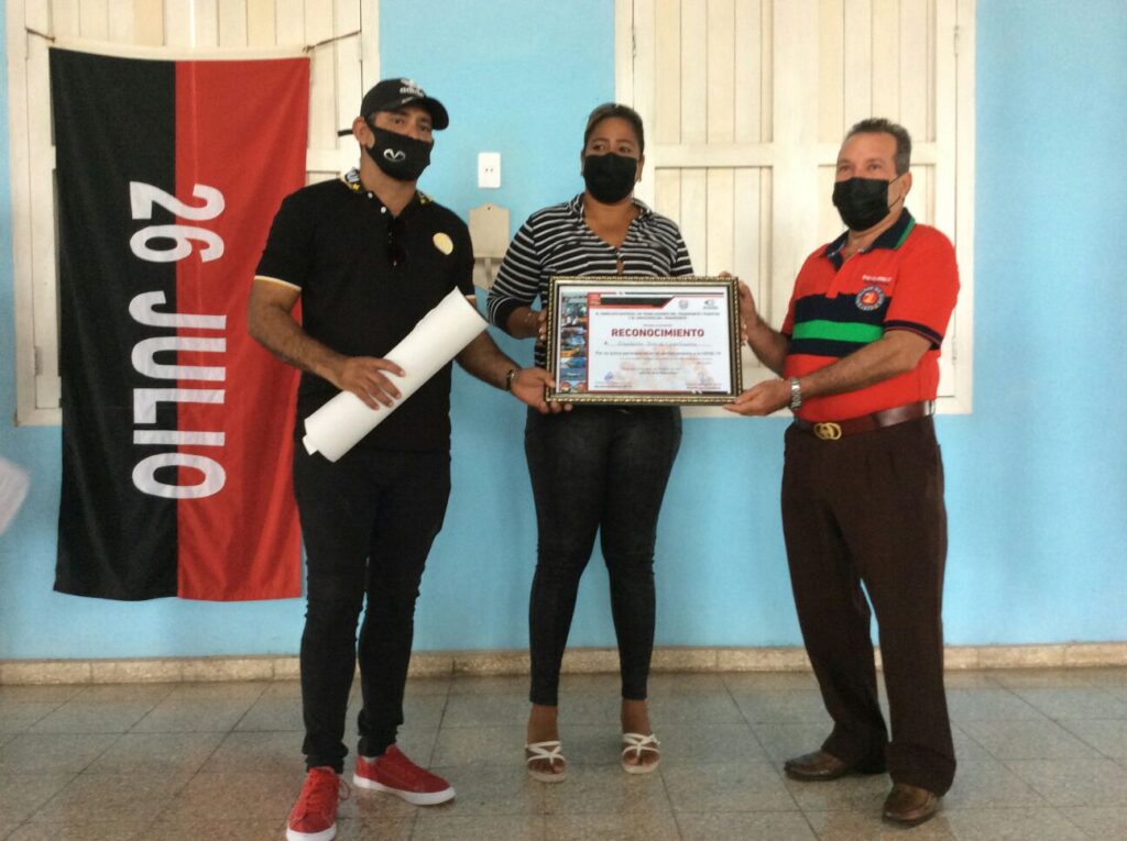 Reconocen por su destacada labor en la transportación de pasajeros y carga a la Terminal ferroviaria de Manzanillo/ Foto Lilian Salvat Romero
