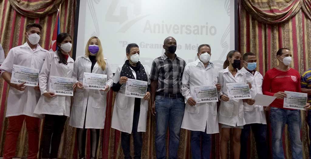 Homenaje a Celia Sánchez en el Hospital que lleva su nombre // Foto Roberto Mesa