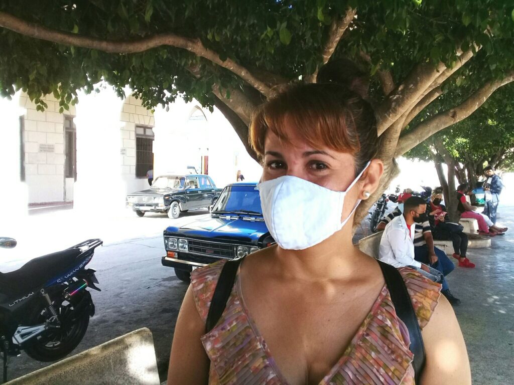 Yisel Masó Milá, instructora de arte en la escuela primaria José de la Luz y Caballero/Foto Lilian Salvat Romero