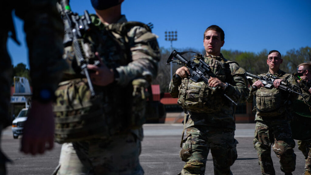Militares estadounidenses parten de Savannah, Georgia, EE.UU., rumbo a Alemania, el 2 de marzo de 2022.Melissa Sue Gerrits / Getty Images / Gettyimages.ru
