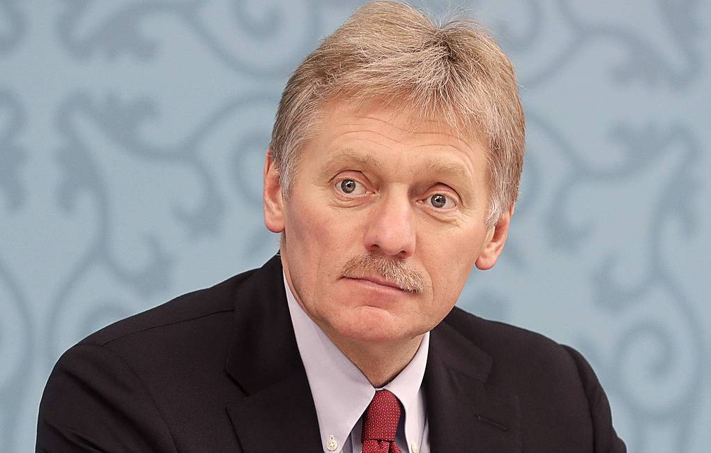 OMSK, RUSSIA – NOVEMBER 7, 2019: Russian Presidential Spokesman Dmitry Peskov attends a plenary session as part of the 16th Russia-Kazakhstan Interregional Cooperation Forum at the Congress Hall. Mikhail Metzel/TASS

Ðîññèÿ. Îìñê. Ïðåññ-ñåêðåòàðü ïðåçèäåíòà ÐÔ Äìèòðèé Ïåñêîâ íà ïëåíàðíîì çàñåäàíèè XVI Ôîðóìà ìåæðåãèîíàëüíîãî ñîòðóäíè÷åñòâà Ðîññèéñêîé Ôåäåðàöèè è Ðåñïóáëèêè Êàçàõñòàí â Êîíãðåññ-õîëëå. Ìèõàèë Ìåòöåëü/ÒÀÑÑ