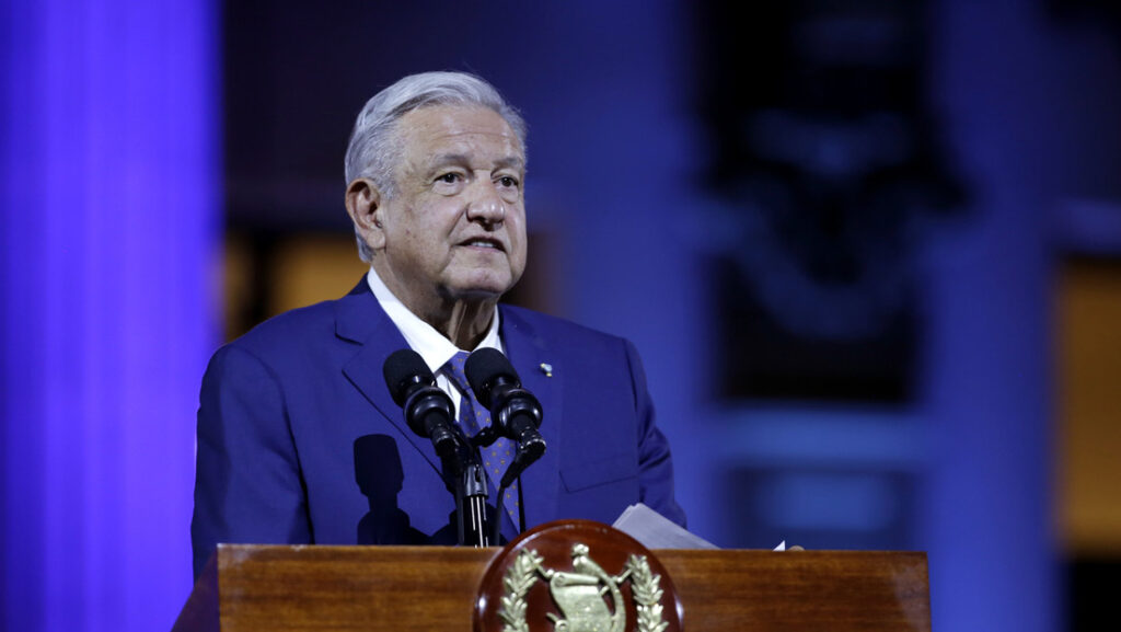 El presidente mexicano Andrés Manuel López Obrador da un discurso en Guatemala, el 5 de mayo del 2022
Josue Decavele / Gettyimages.ru