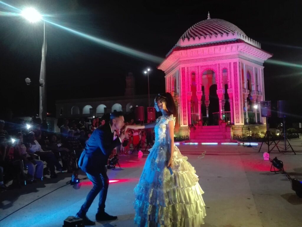 Desfile de modas de la compañía Tropisur // Foto Clau Sánchez