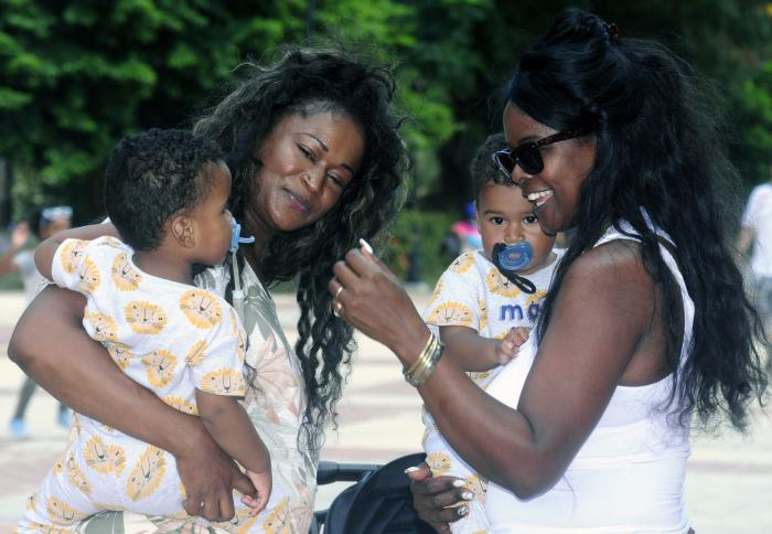 Hermanos, padres, abuelos, cuidadores, parejas… el nuevo Código de las Familias busca que el amor sea el factor común que reine en la sociedad cubana. // Foto: Endrys Correa Vaillant