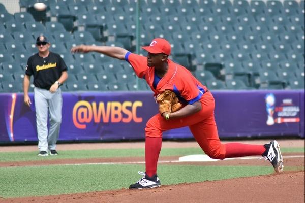 Marlon Vega lanzó tres innings perfectos // Foto: Tomada de Jit