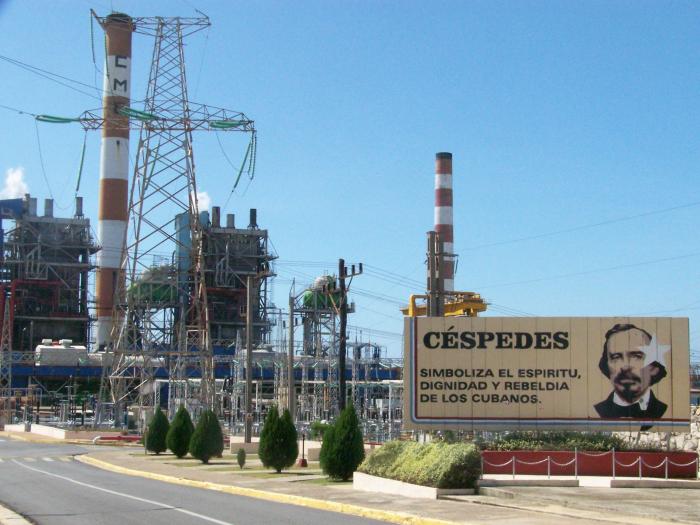 La termoeléctrica de Cienfuegos sufrió en su unidad 4 una avería poco frecuente // Foto: Julio Martínez Molina