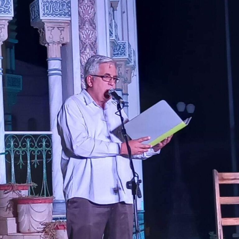 Fernando León Jacomino, Viceministro de Cultura da a conocer la declaratoria. La trova cubana fue declarada Patrimonio Cultural de la Nación, en la ciudad de Manzanillo, provincia Granma, mediante la Resolución 18 del año 2022 emitida por el Consejo Nacional de Patrimonio Cultural, a 50 años de la fundación del Movimiento de la Nueva Trova.