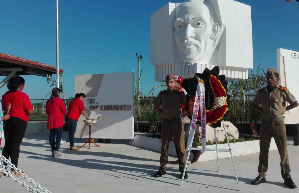 Homenaje a Jesús Menéndez Larrondo en Manzanillo, a 75 años de su asesinato // Foto: Claudia Sánchez