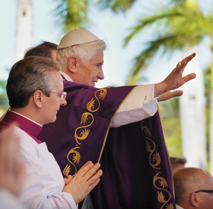 El Papa Benedicto XVI ofrece Santa Misa en la Habana // Foto: Jorge Luis González