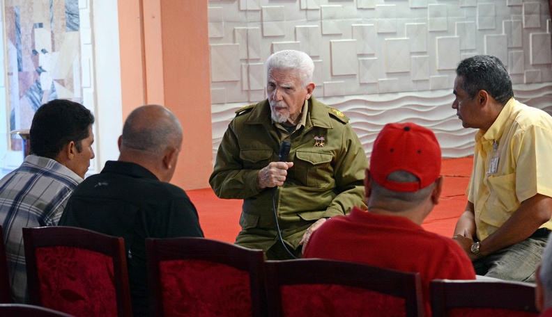 El Comandante de la Revolución Ramiro Valdés Menéndez chequea la inversión que se ejecuta en la modernización de la fábrica de cemento 26 de Julio, y la situación en la generación de energía en la Termoeléctrica 10 de Octubre, en el municipio de Nuevitas, en Camagüey, el 25 de febrero de 2023.ACN FOTO/Rodolfo BLANCO CUÉ/sdl