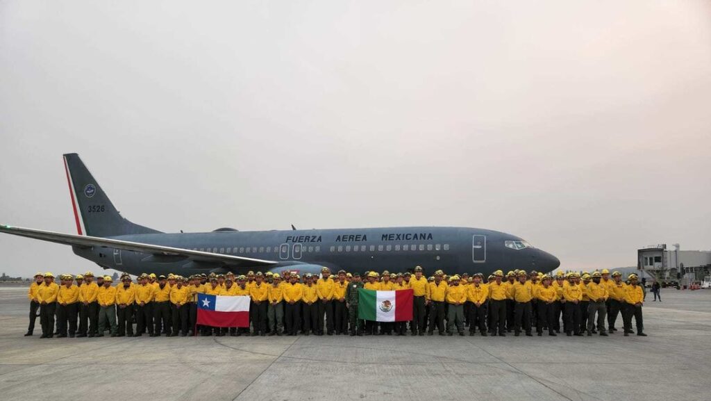Brigadistas de México antes de partir a Chile a combatir los incendiosTwitter @CONAFOR