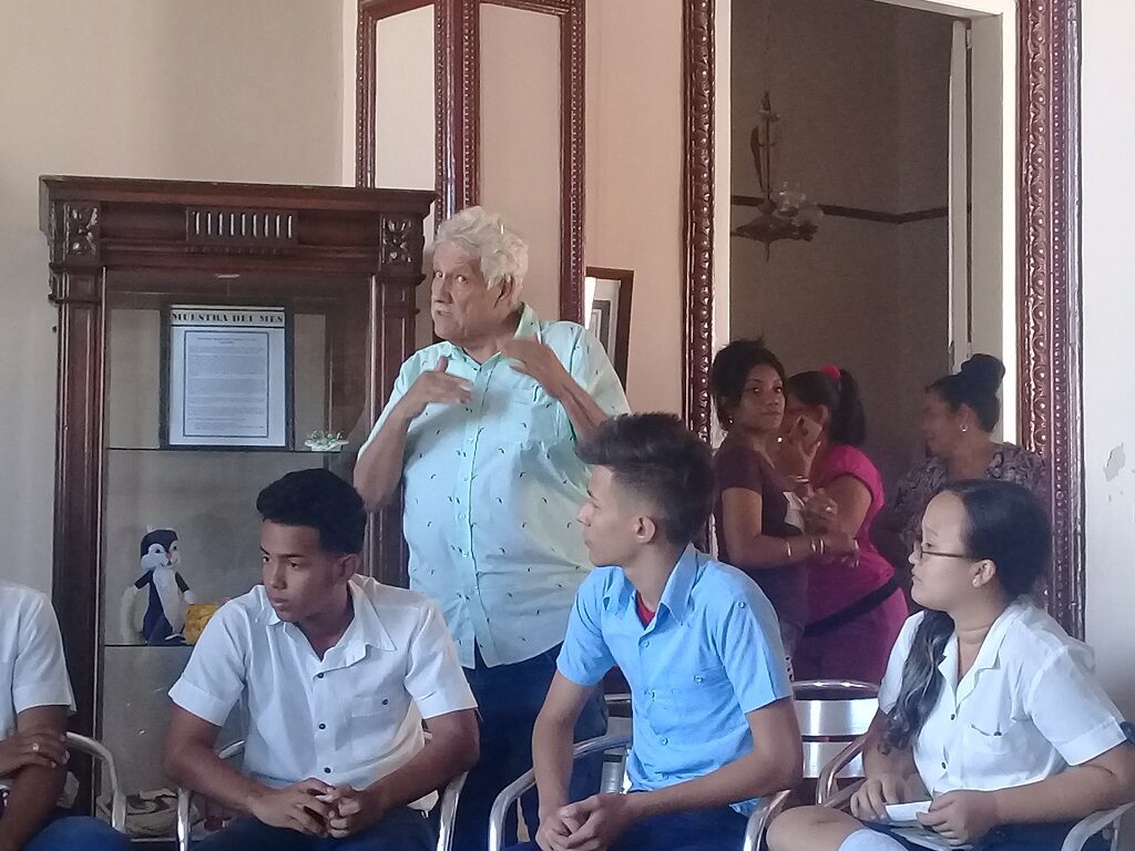 Vera Portales: «Parecernos a la gente, decir lo que el pueblo espera y necesita, abordar sus preocupaciones y proponer soluciones» // Foto Marlene Herrera