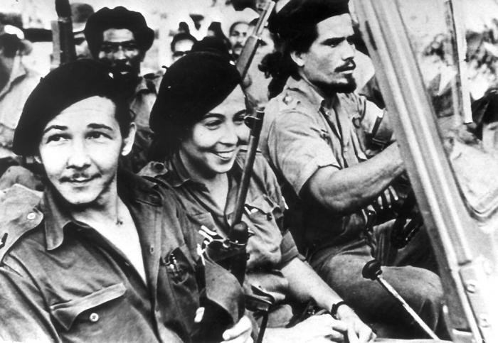 Raúl Castro y Vilma Espín en el Segundo Frente Oriental Frank País // Foto: Archivo