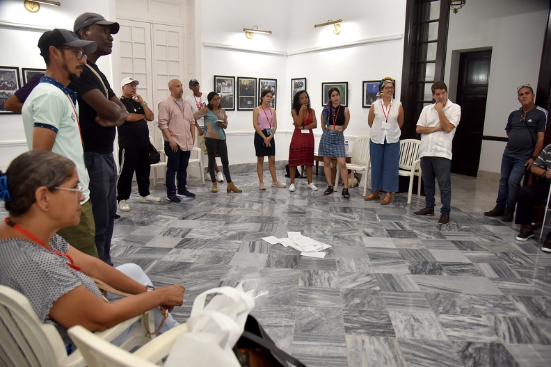 Sesiona Taller Reír sin ser sexista en el intento, como parte de las actividades asociadas a la XXIII Bienal Internacional de Humorismo Gráfico en la sede de la Unión de Periodistas de Cuba (UPEC), en La Habana, el 10 de abril de 2023. ACN FOTO/Omara GARCÍA MEDEROS/ogm