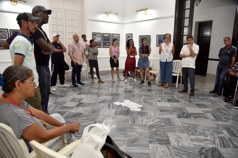 Sesiona Taller Reír sin ser sexista en el intento, como parte de las actividades asociadas a la XXIII Bienal Internacional de Humorismo Gráfico en la sede de la Unión de Periodistas de Cuba (UPEC), en La Habana, el 10 de abril de 2023.  ACN FOTO/Omara GARCÍA MEDEROS/ogm