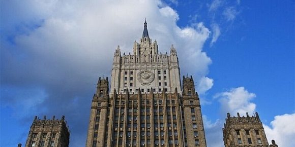 El Ministerio de Exteriores de Rusia condenó enérgicamente hoy la reciente expulsión masiva de sus diplomáticos de Alemania y prometió responder «de forma simétrica a esta acción hostil de Berlín». // Foto: Sana.