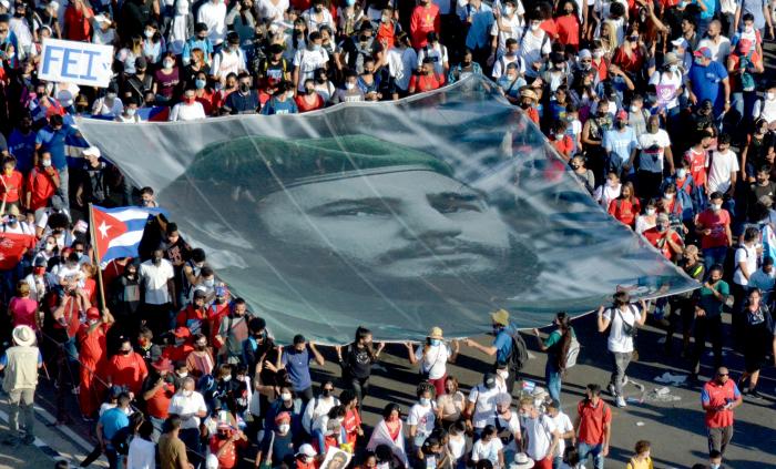  El legado de Fidel ha calado en varias generaciones que aprendieron, con él, a valorar el orgullo de ser cubanos. // Foto: Ricardo López Hevia 