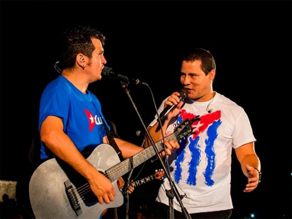 Artistas y escritores cubanos se pronuncian contra el hostigamiento al que está siendo sometido el grupo Buena Fe en España. // Foto: Archivo CD.