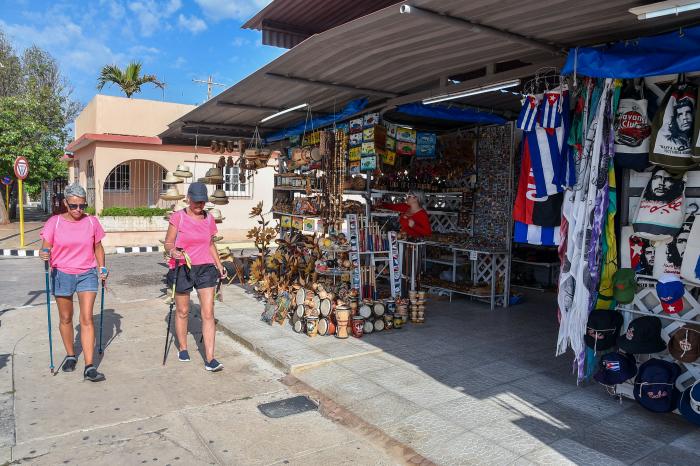 Una de los principales atractivos del destino turístico Cuba está en la seguridad ciudadana que ofrece a los visitantes que arriban a la Isla.// Foto: Ariel Cecilio Lemus