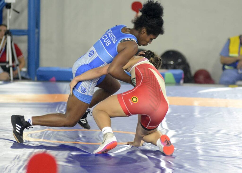 María Santana, en los 62 kg, ganó el cuarto oro de las cubanas en la lucha. // Foto : Abel Rojas Barallobre/ Enviado especial.