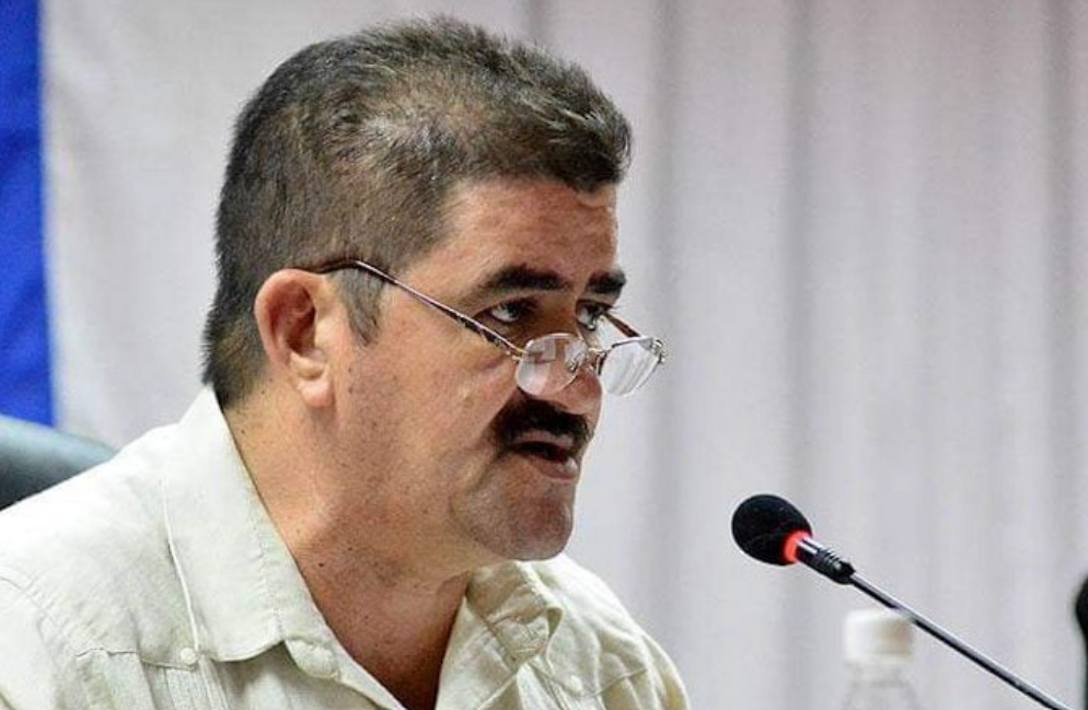Manuel Santiago Sobrino Martínez comentó sobre la situaicón de la Industria Alimentaria. // Foto: Cubadebate