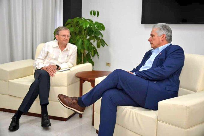Miguel Díaz-Canel y el presidente del comité empresarial ruso-cubano, Boris Titov // Foto: Tomada del Twitter del Presidente, Miguel Díaz-Canel Bermúdez
