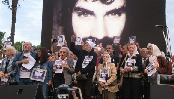 Velada con motivo de la desaparición de Santiago Maldonado, en 2017. // Foto: Archivo