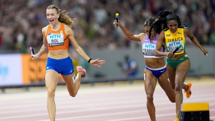 Femke Bol cerró con broche de oro el mundial de atletismo. // Foto: AP