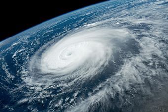 Los meteorólogos argumentan que las condiciones atmosféricas y oceánicas actuales, como las temperaturas record de la superficie del Océano Atlántico, probablemente contrarresten las asociadas a El Niño