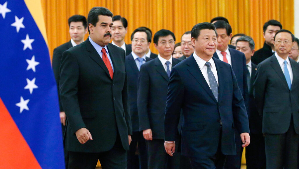 El presidente chino, Xi Jinping, y su homólogo venezolano, Nicolás Maduro.Andy Wong / Pool / AP