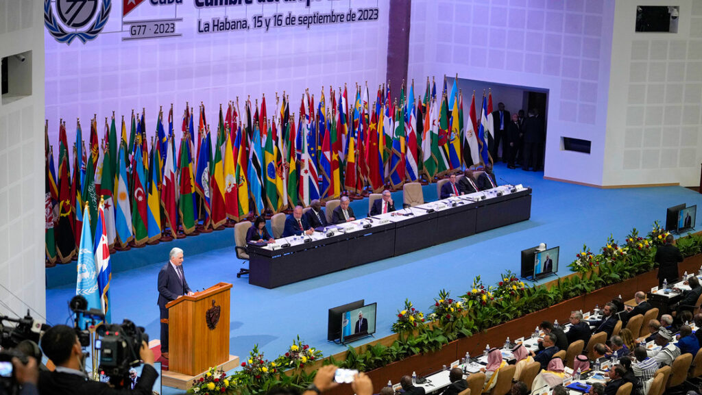 Ramon Espinosa / AP