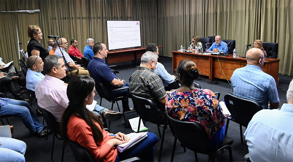 Durante la reunión se chequeo de los preparativos de Fihav 2023, se conoció que han confirmado su presencia 58 países y 20 delegaciones oficiales. // Foto: Estudios Revolución