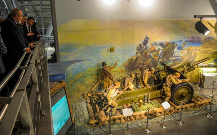  En el museo de la Gran Guerra Patria culminó Marrero Cruz su visita a Belarús. // Foto: Estudios Revolución 