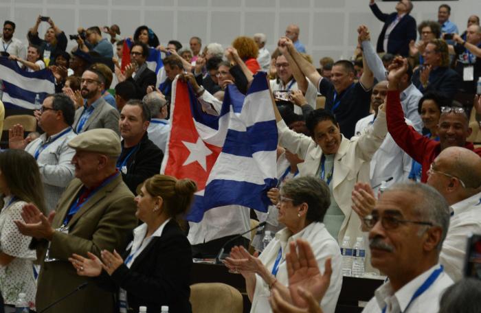 «Los vínculos entre Cuba y sus nacionales en el exterior atraviesan hoy uno de sus mejores momentos», sentenció el Presidente cubano. // Foto: Marcelino Vázquez