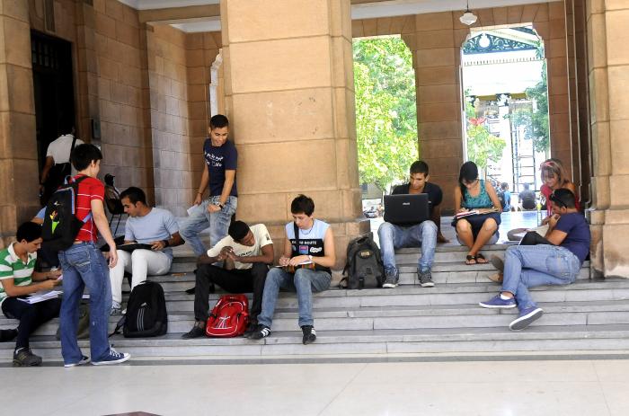 Que coincidan los calendarios docentes de la educación general y la superior permite una mejor organización y planificación académica. // Foto: Alberto Borrego