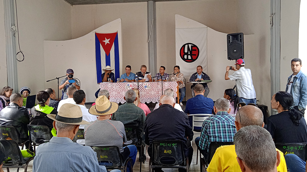 Asamblea Décimo Congreso de la UNEAC en Comité de Manzanillo // Foto: Marlene Herrera