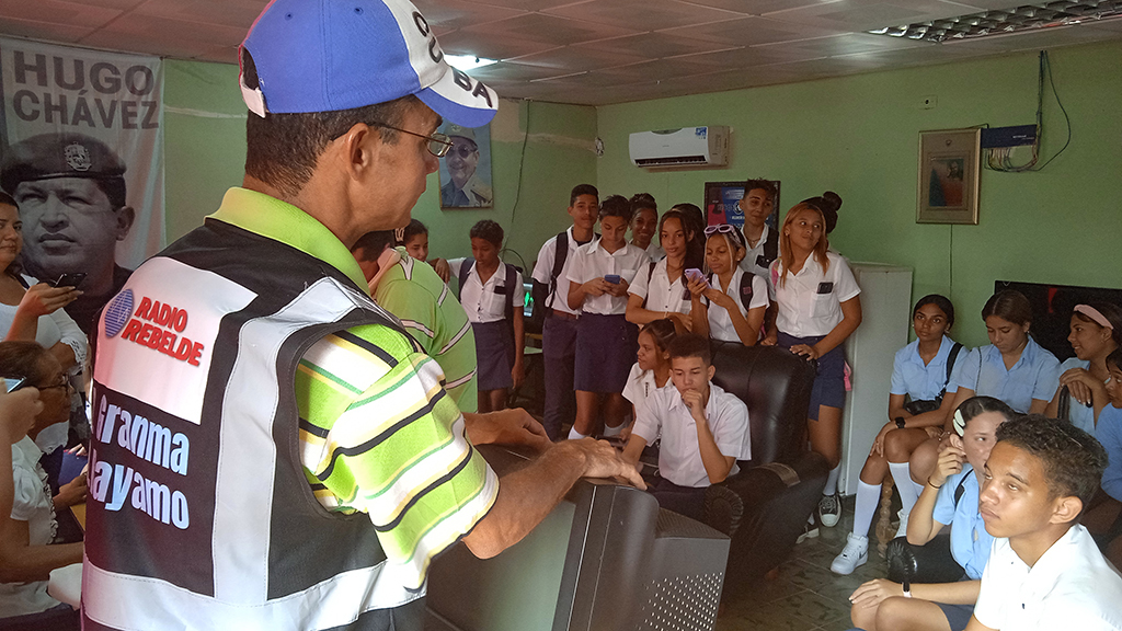 La pasión del periodista Roberto Mesa Matos, fue motivación para los estudiantes // Foto: Marlene Herrera