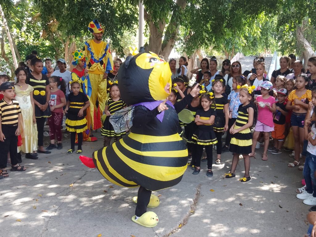 La Colmena Corazón Gigante en el parque zoológico Bartolomé Masó // Foto: Roberto Mesa