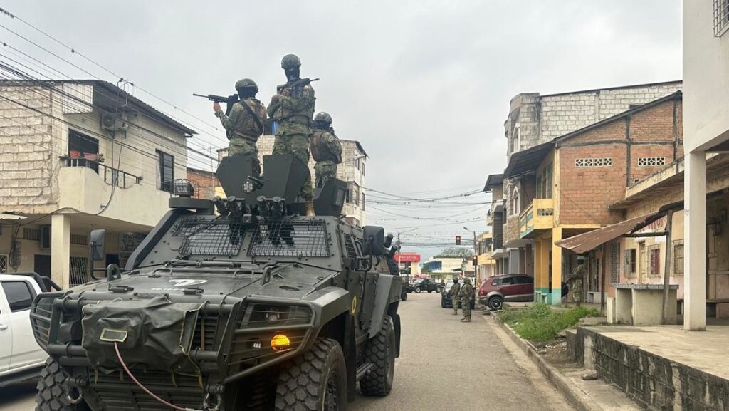 Militares en operación en la ciudad de Santa Rosa, en la provincia de El Oro, Ecuador, 26 de mayo de 2024X / @FFAAECUADOR