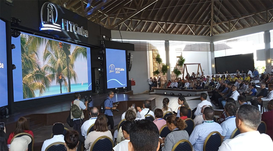 Presentación sobre el sector hotelero en el destino Cuba, en FITCuba 2024, en Jardines del Rey. Foto: Ana Álvarez Guerrero/ Cubadebate.
