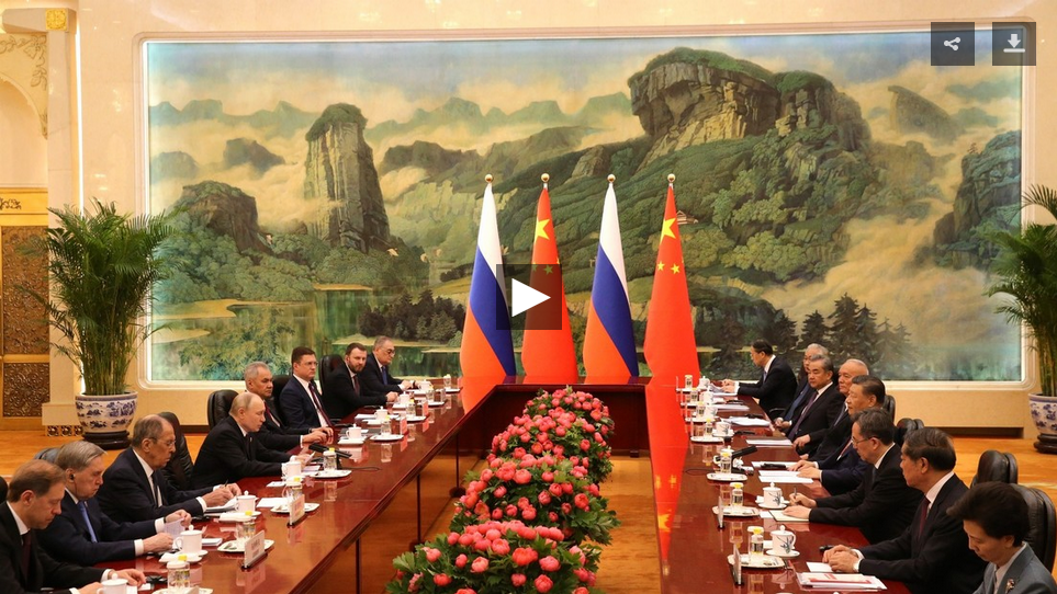 Las conversaciones entre las delegaciones de Rusia y China en Pekín, el 16 de mayo de 2024.Kremlin Press Office