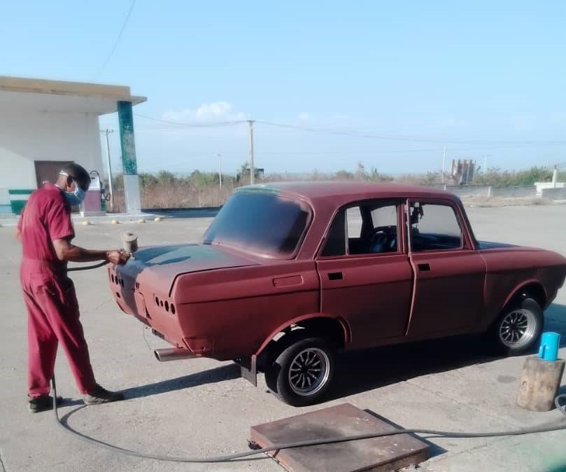 Entre los servicios está la pintura // Foto: Cortesía de LavaCar