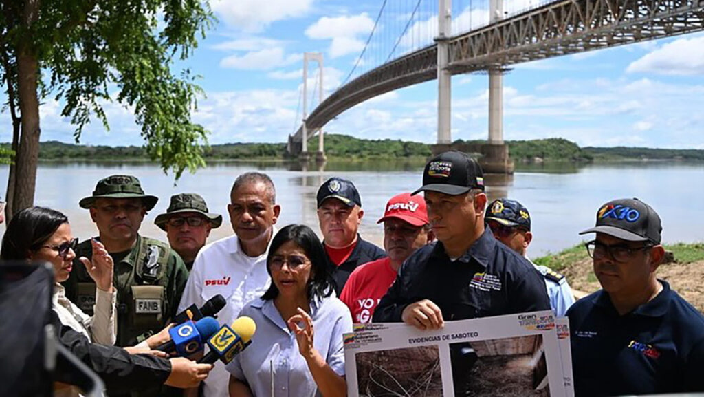 Autoridades venezolanas en el Puente de Angostura, en el estado Bolívar, en VenezuelaInstagram @amarcanopsuv