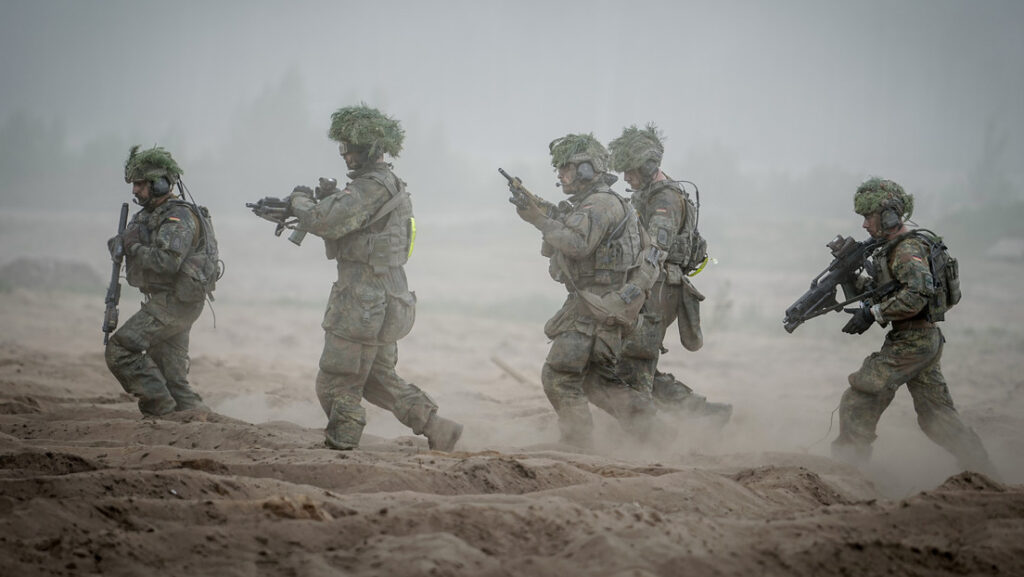 Las Fuerzas Armadas de Alemania (Bundeswehr) participan en un ejercicio de la OTAN en Lituania, el 29 de mayo de 2024.Kay Nietfeld / dpa / Gettyimages.ru