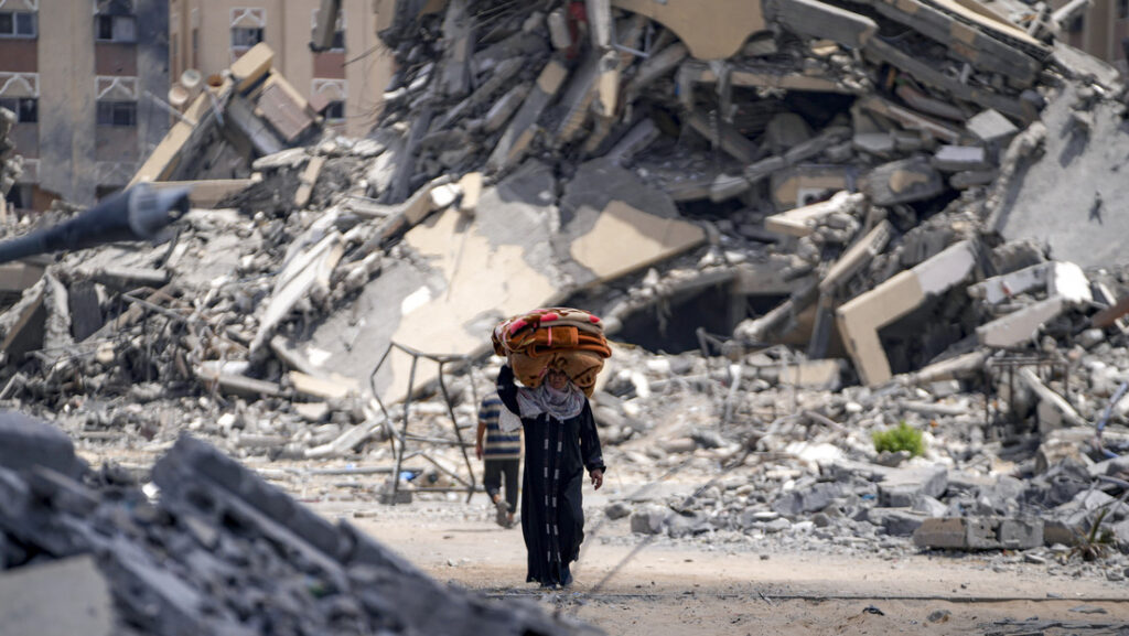 Consecuencias de los ataques israelíes contra Jan Yunis, Franja de Gaza, el 11 de agosto de 2024.Abdel Kareem Hana / AP